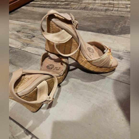 Shoes - Picture 2 of 2